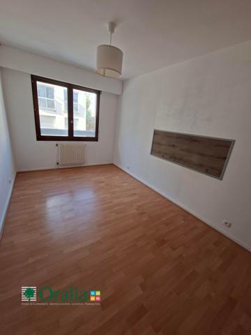 Appartement · Location Paris (75020) 2 pièces · 53m²