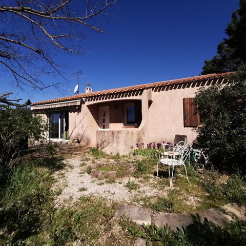 Maison de plain pied de 5 pièces avec garage sur 606 m² 525 000 €