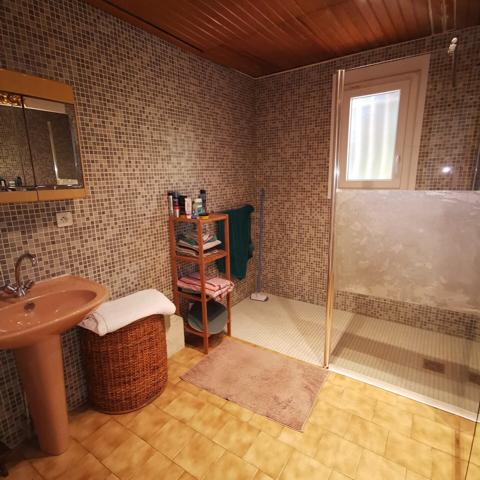 Maison de plain pied de 5 pièces avec garage sur 606 m² 525 000 €
