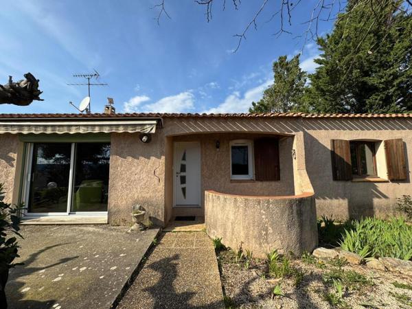 Maison de plain pied de 5 pièces avec garage sur 606 m² 525 000 €