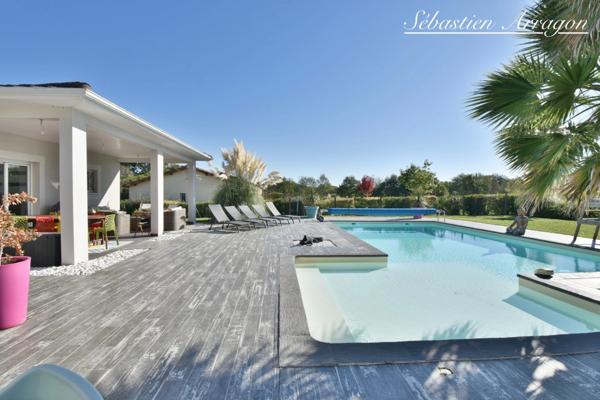 Villa d’architecte contemporaine à 10 minutes d’Agen – Calme, volumes et prestations haut de gamme (47)