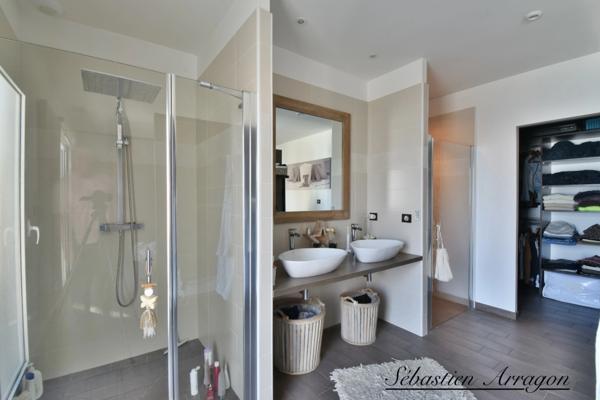 Villa d’architecte contemporaine à 10 minutes d’Agen – Calme, volumes et prestations haut de gamme (47)