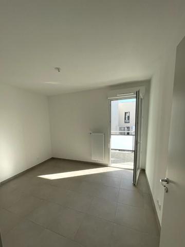 Appartement à louer 753 € CC Marseille 2 p 38 m² DPE B