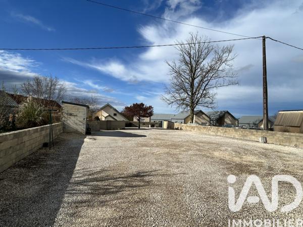 Maison à vendre 4 pièces 111 m² Saint-Pantaléon-de-Larche