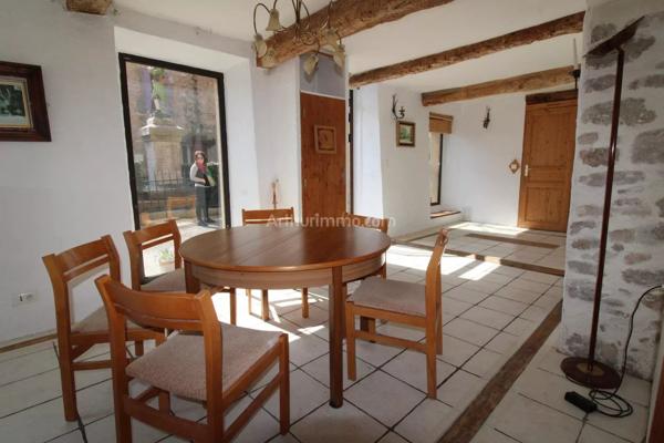 Vente                                                      Maison
                        
                     5 pièces                      150 m2                     à Saint-Maximin-la-Sainte-Baume