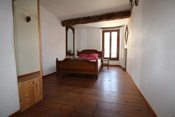 Vente                                                      Maison
                        
                     5 pièces                      150 m2                     à Saint-Maximin-la-Sainte-Baume