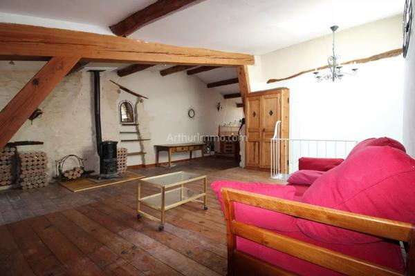 Vente                                                      Maison
                        
                     5 pièces                      150 m2                     à Saint-Maximin-la-Sainte-Baume