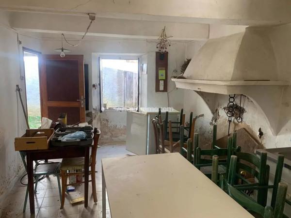 Vente                                                      Maison de village
                        
                     2 pièces                      43 m2                     à Clumanc