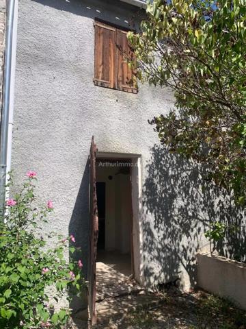 Vente                                                      Maison de village
                        
                     2 pièces                      43 m2                     à Clumanc