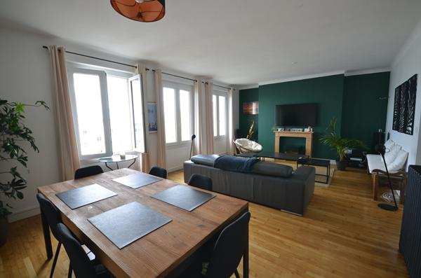 BREST TRIANGLE D'OR - Appartement T4 rénové et meublé de 77m² avec garage , Brest