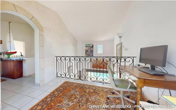 Villa avec vue panoramique sur le golf  - 197 m² de surfaces utiles - Piscine et vaste sous-sol