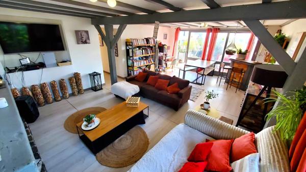 Maison avec Piscine et dépendance plain pied à terminer !