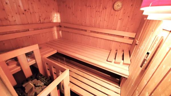 Maison avec Piscine et dépendance plain pied à terminer !