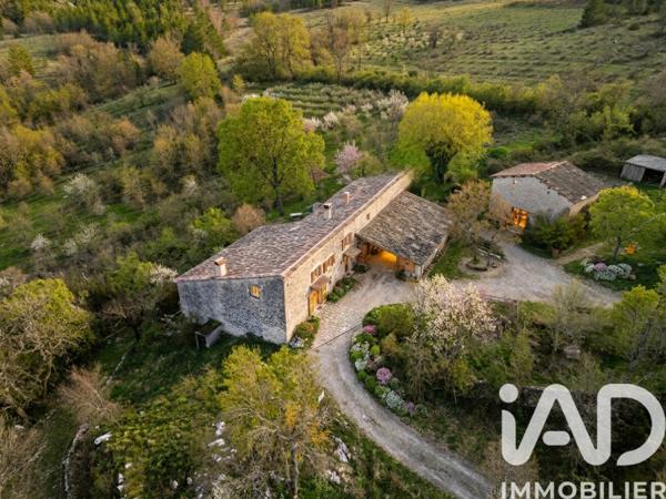 Maison à vendre 8 pièces 279 m² Noyers-sur-Jabron