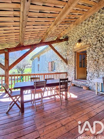 Maison à vendre 8 pièces 279 m² Noyers-sur-Jabron