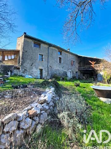 Maison à vendre 8 pièces 279 m² Noyers-sur-Jabron