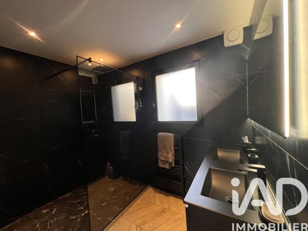 Maison à vendre 6 pièces 141 m² Six-Fours-les-Plages