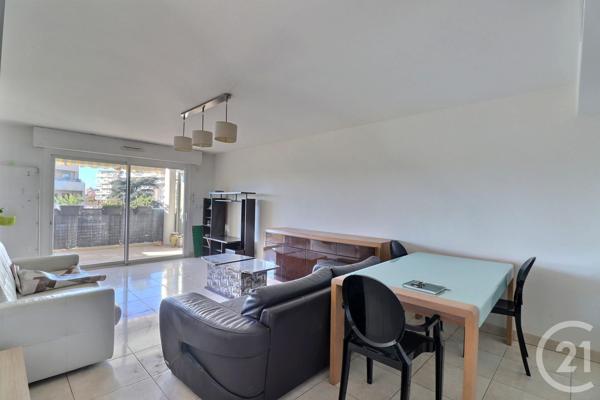 Appartement T4 à vendre  4 pièces - 100 m2 ST RAPHAEL - 83