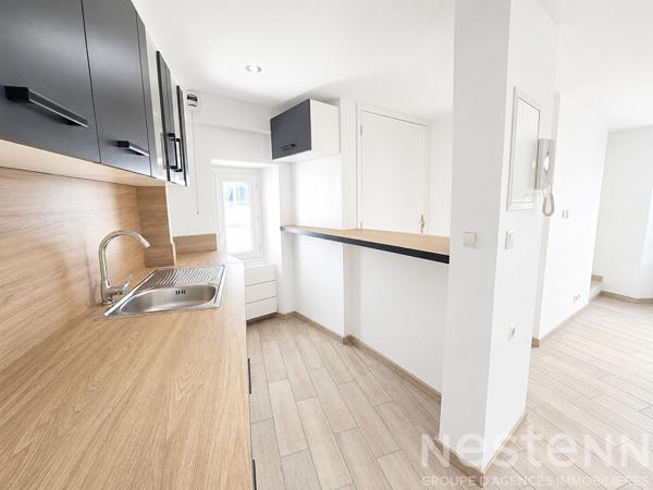 À VENDRE -Superbe T2 Duplex entièrement rénové avec terrasse tropézienne - Coeur de Saint-Maximin-la-Sainte-Baume