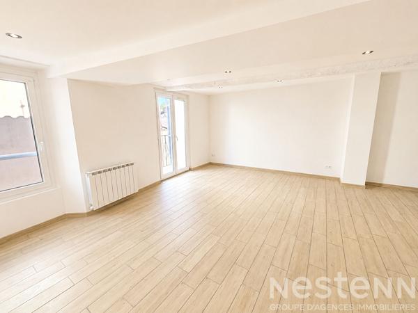À VENDRE -Superbe T2 Duplex entièrement rénové avec terrasse tropézienne - Coeur de Saint-Maximin-la-Sainte-Baume