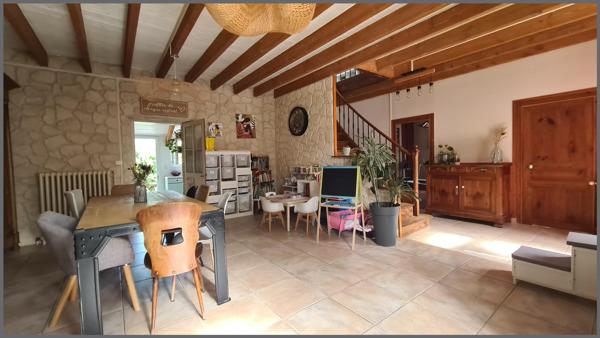 Maison à NOIRTERRE, 79300 - 11 pièces 145m²