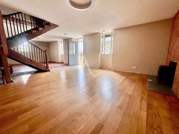 Pau Corps de ferme avec dépendance