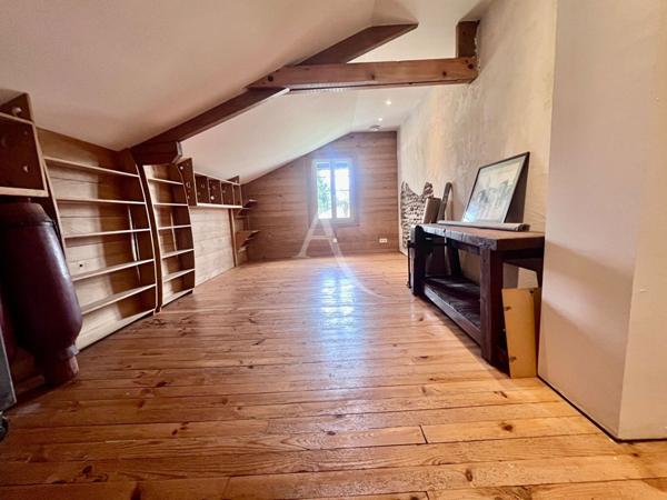 Pau Corps de ferme avec dépendance