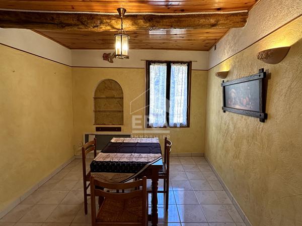 Maison Bayons 2 chambres + cave + extérieur + terrasse