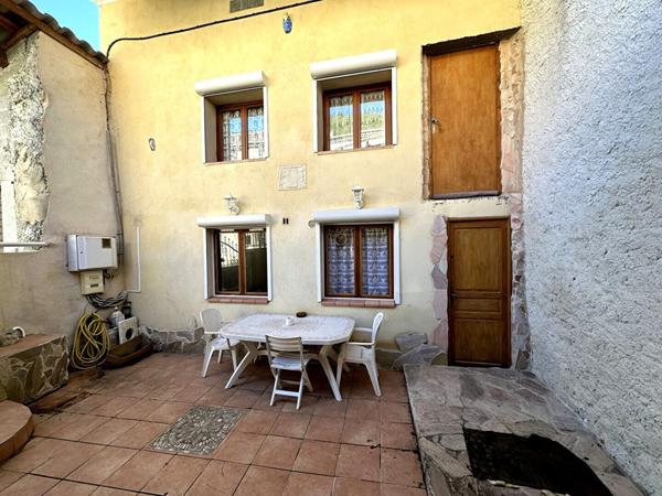Maison Bayons 2 chambres + cave + extérieur + terrasse