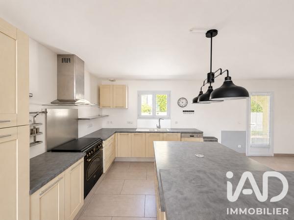Maison à vendre 5 pièces 131,75 m² Peyruis