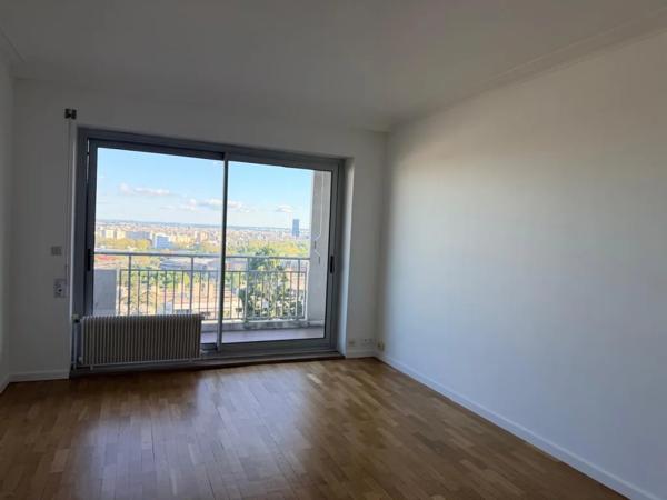 APPARTEMENT T3 A LOUER - CALUIRE ET CUIRE Montessuy-Est 82.9 m 2 - 1 440 € charges comprises par mois