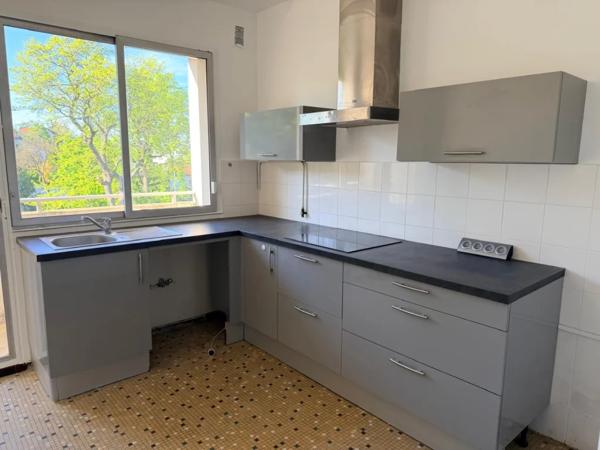 APPARTEMENT T3 A LOUER - CALUIRE ET CUIRE Montessuy-Est 82.9 m 2 - 1 440 € charges comprises par mois