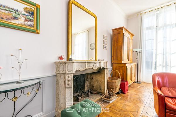 Appartement rénové élégant et raffiné (140m2) avec balcon 1er étage – Nantes