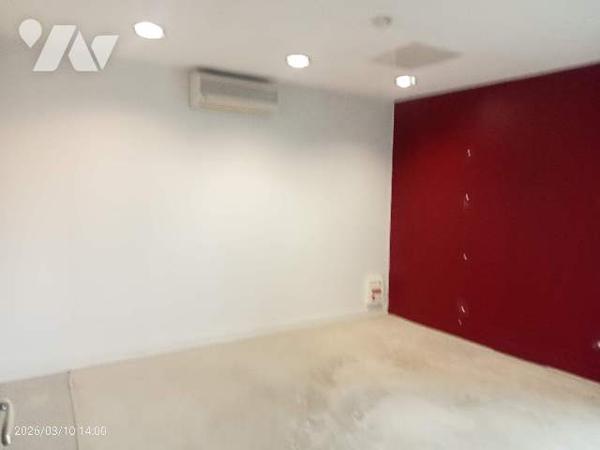 Immeuble de Rapport à usage commercial et habitation à vendre à 15 Km de Lille Ouest (Armentières).