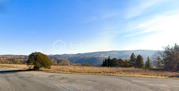Terrain de 3 495 m²