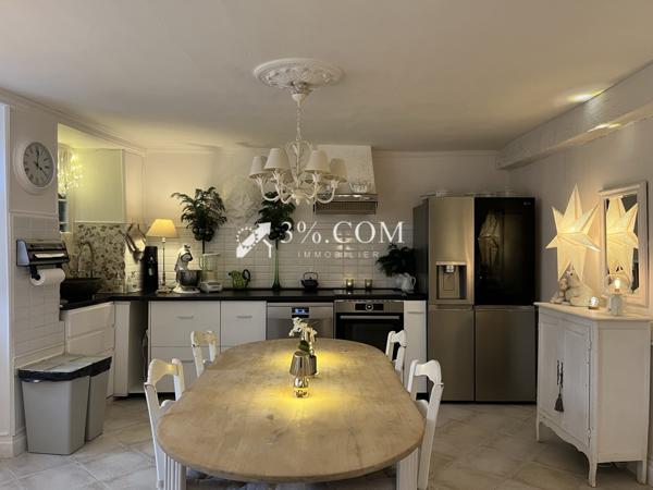 Propriete 9 pièce(s) 4 chambre(s) 228 m²