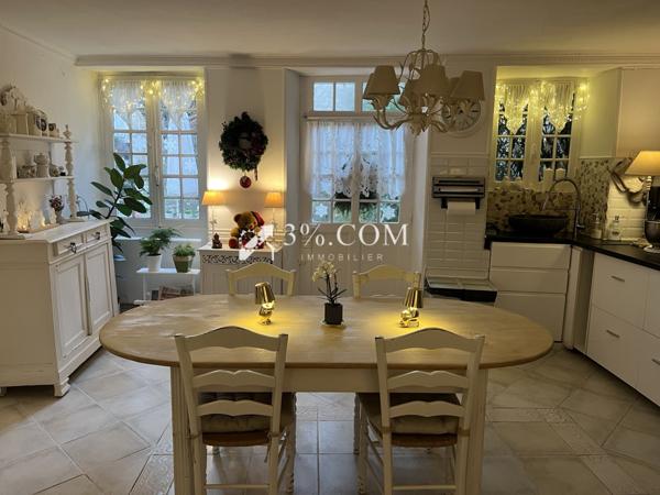 Propriete 9 pièce(s) 4 chambre(s) 228 m²