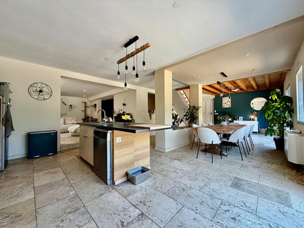 Maison 7 pièces 220 m2
