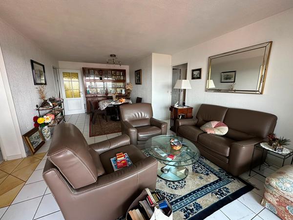 - BIDART - appartement T3 avec vue exceptionnelle, Bidart 64210