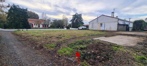 Terrain Constructible Village Gorges 479 M², non viabilisé et libre de constructeur (Lot 1)