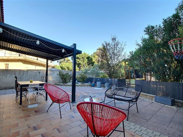 Maison de 139,81 m² avec studio indépendant et terrain de 488 m²