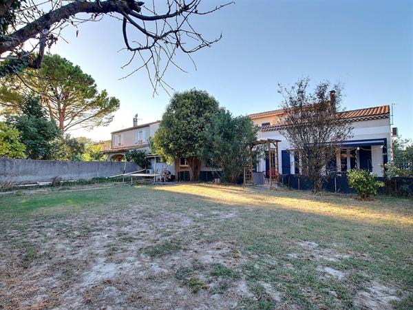 Maison de 139,81 m² avec studio indépendant et terrain de 488 m²