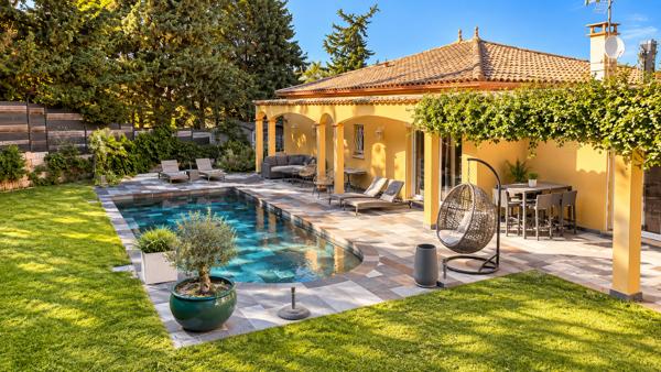 Villa avec Piscine et Vue sur la Cathédrale Beziers