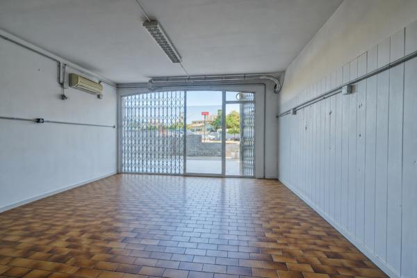 Local commercial Bastia 2 pièce(s) 50,27 m2