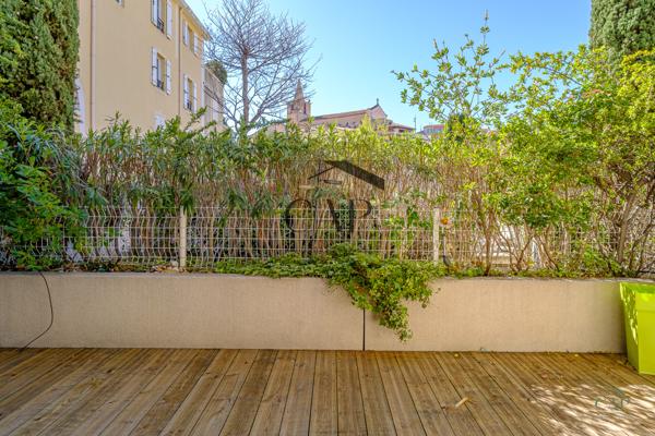 Aubagne (13400) type 2/3 Terrasse Aubagne les defensions