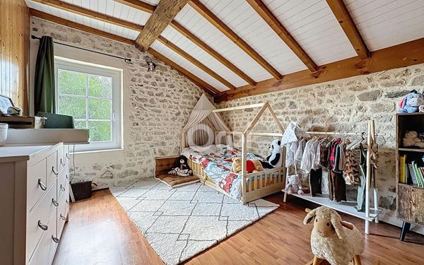 Maison à vendre    7 pièces • 206 m2 Chamboret