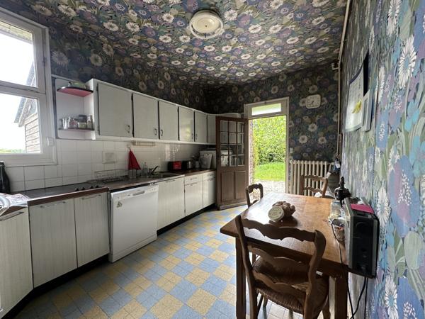 Maison
         8 pièces
        - 220 m² 575 000 € *