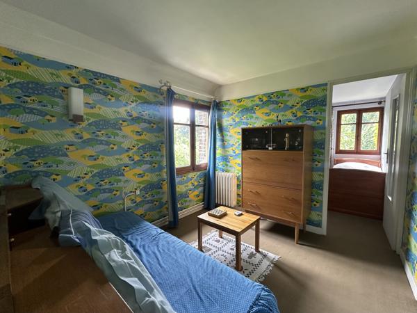 Maison
         8 pièces
        - 220 m² 575 000 € *