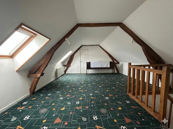 Maison
         8 pièces
        - 220 m² 575 000 € *