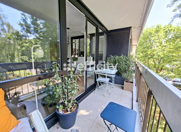 Appartement
         4 pièces
        - 83 m²